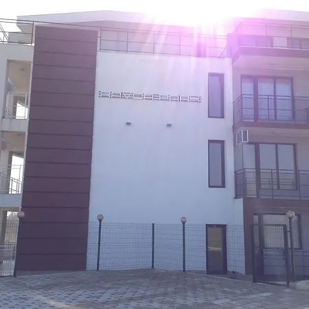 Vp Park Apartment
