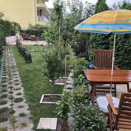 Vp Park Apartment